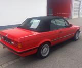 BMW E 30   320i  Cabrio   - BMW 320 aus 1992