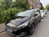 Ford S-Max Titanium - Ford S-Max in Oberhausen
