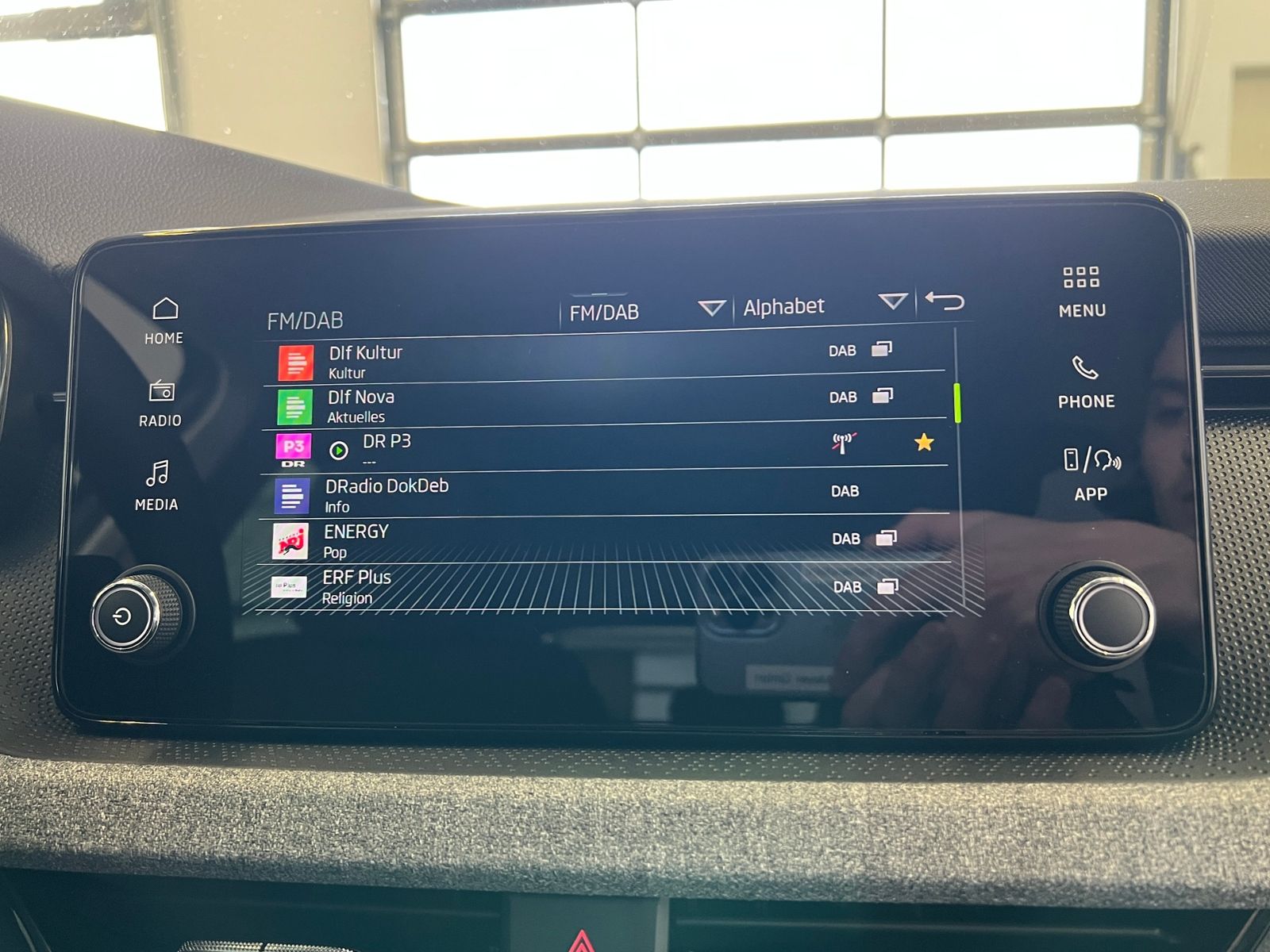 Fahrzeugabbildung SKODA Kamiq Selection 1.0 TSI DSG *LED, ACC, SmartLink