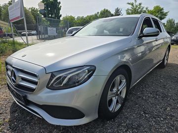 Mercedes E 220 - 2