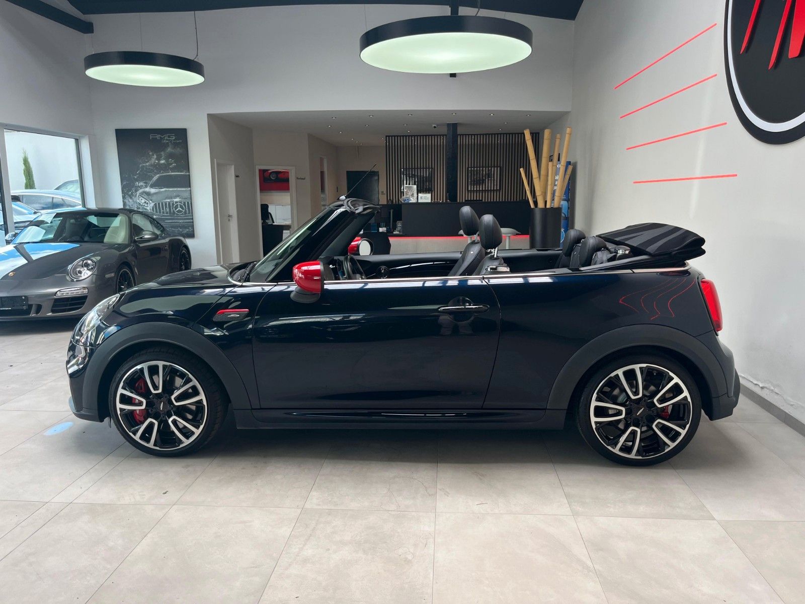 Fahrzeugabbildung MINI John Cooper Works Cabrio Trim*Virtual Cockpit*