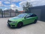 Skoda Octavia Combi RS DSG Leder Kamera Navi Memory - Skoda Octavia: Grün, RS