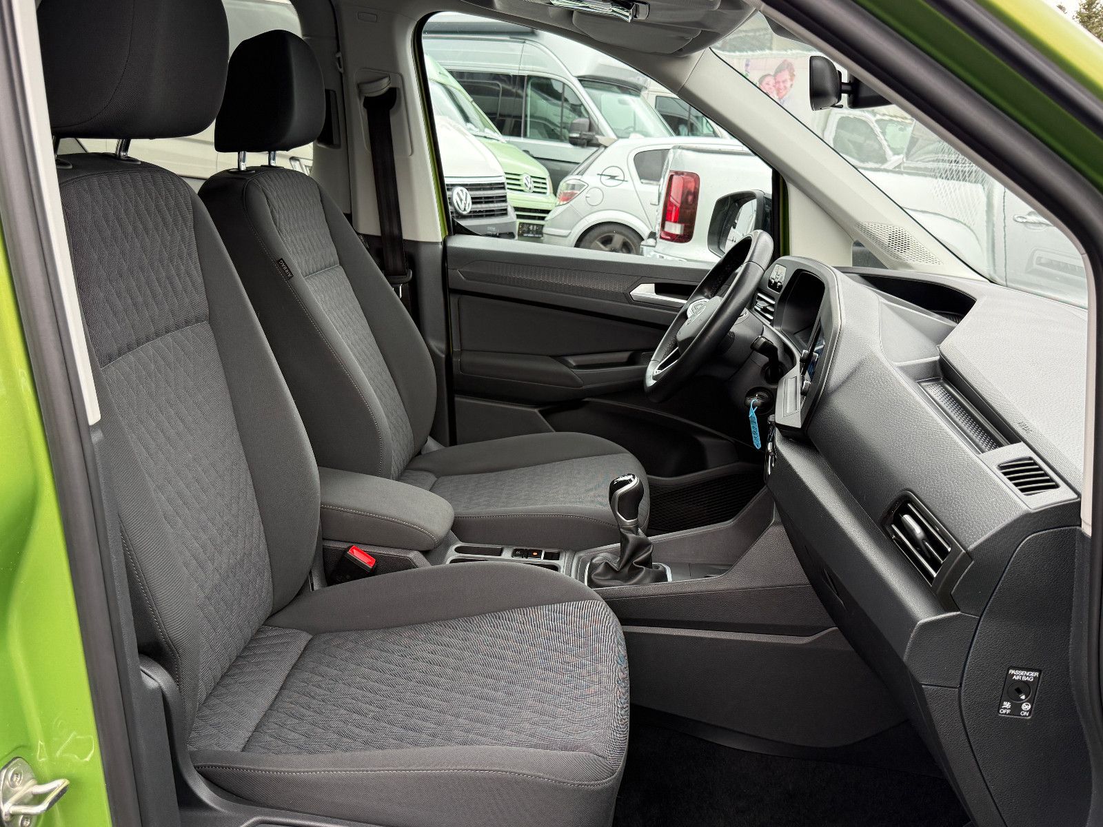 Fahrzeugabbildung Volkswagen Caddy Life 2.0 TDI ACC DAB PDC SHZ Winterpaket