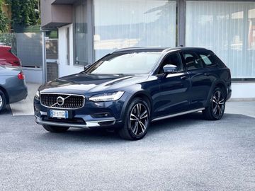 Volvo V90 Cross Country - 3