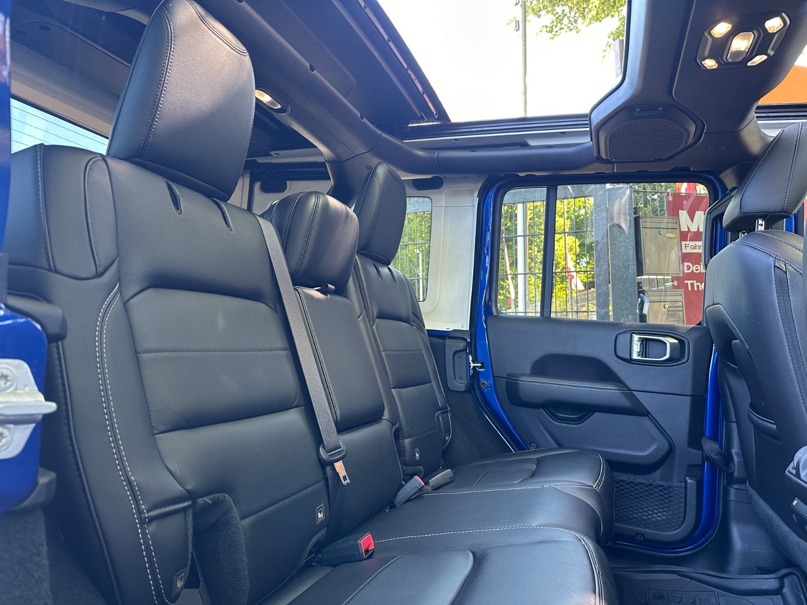 Fahrzeugabbildung Jeep Wrangler Sahara AEVDualSportRT*KotflügelJL