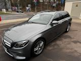 Mercedes-Benz E 300 d T  AMG Automatic  - Mercedes-Benz: Automatic