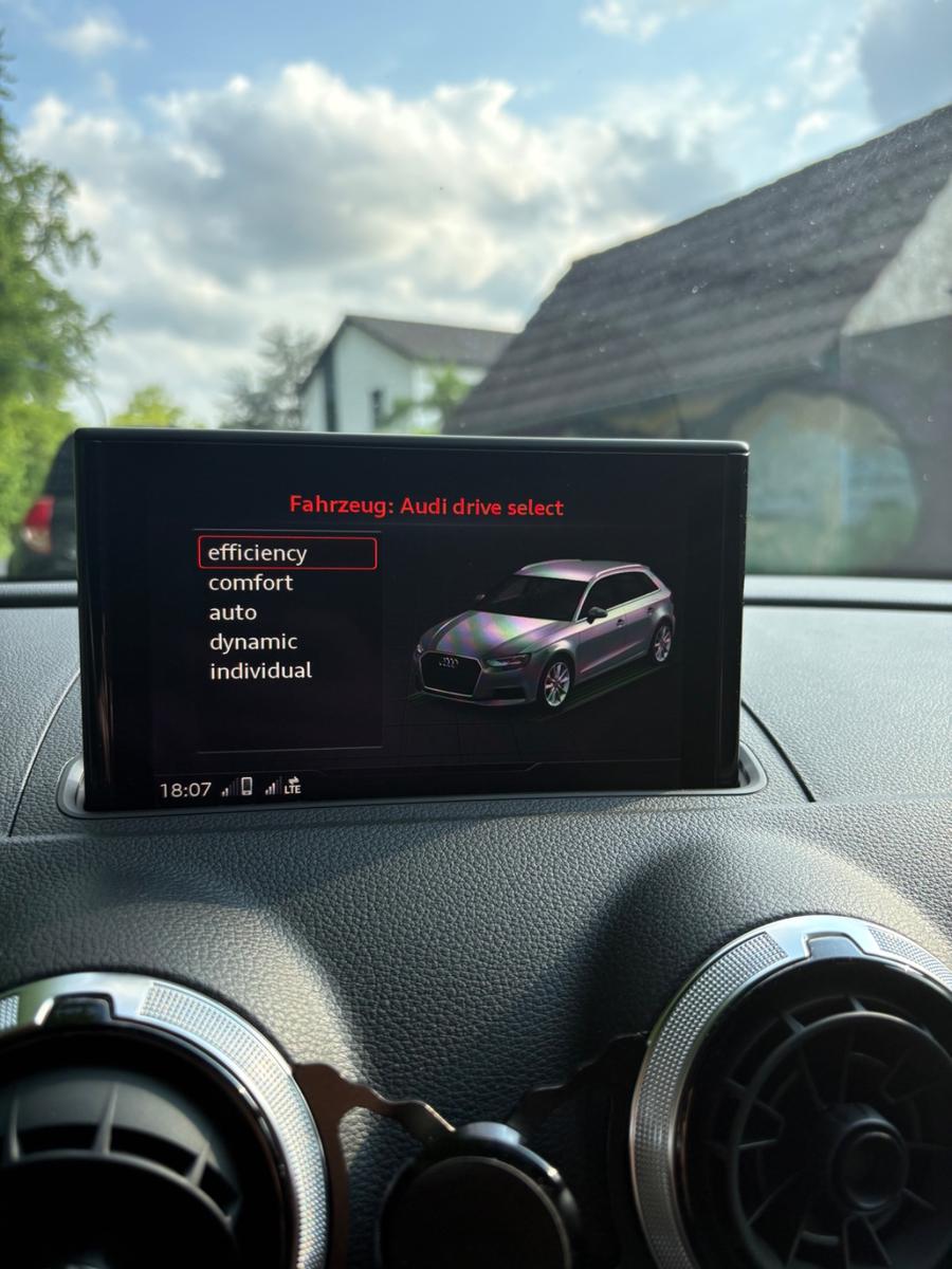 Audi A3 1.5 TFSI Sportback S Tronic - Alcantara/8Fach