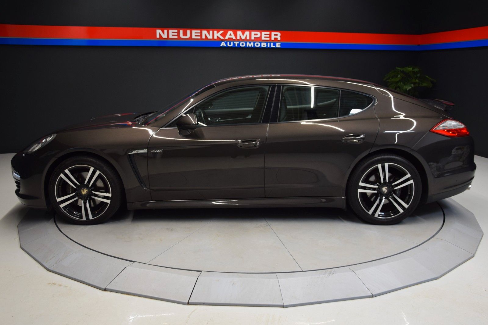 Fahrzeugabbildung Porsche Panamera Diesel ACC Bi-Xenon Kamera Sp.Chrono