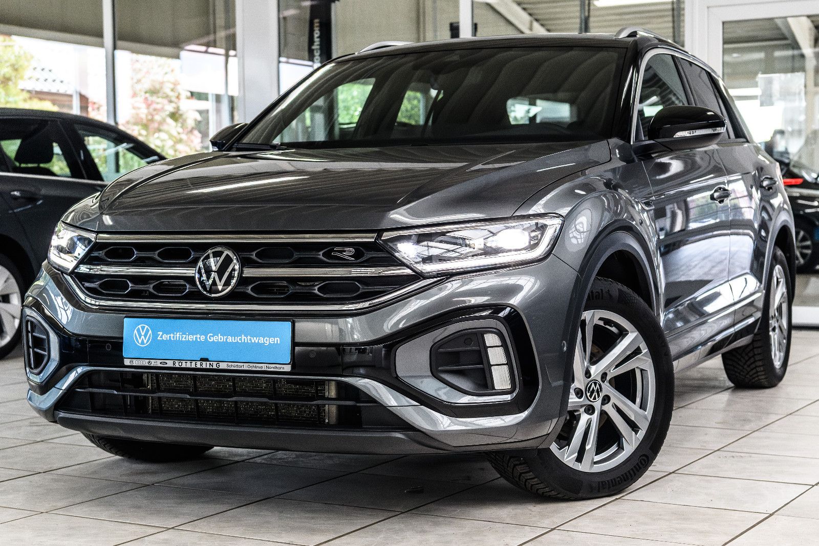Fahrzeugabbildung Volkswagen T-Roc R-Line 1.5 TSI DSG LED+AHK+KAMERA+ACC+SHZ