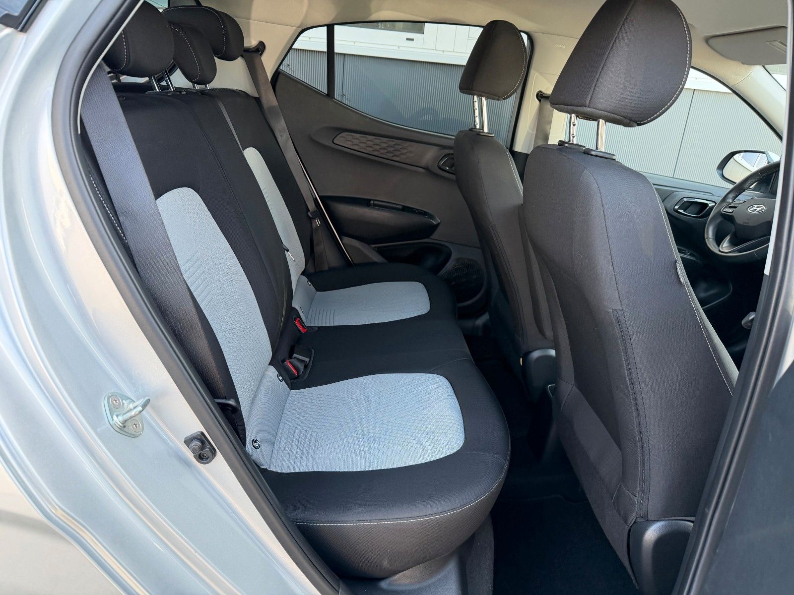 Fahrzeugabbildung Hyundai i10 1.2ltr. AMT Style 1 Hd. Scheckheft M+S