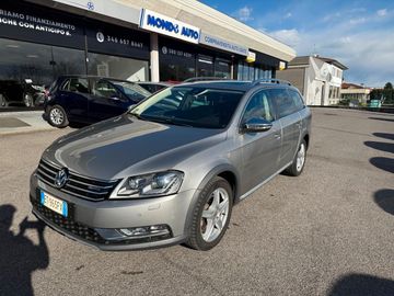 Volkswagen Passat Alltrack - 1