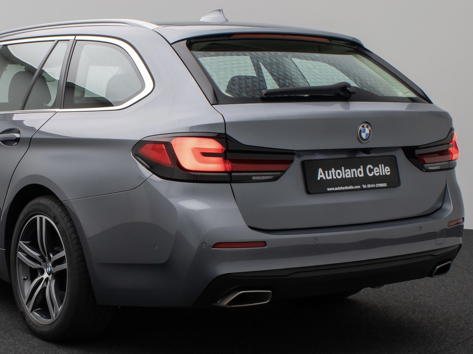 Fahrzeugabbildung BMW 520d Kamera HiFi HUD DAB WLAN Komfort Alarm AHK