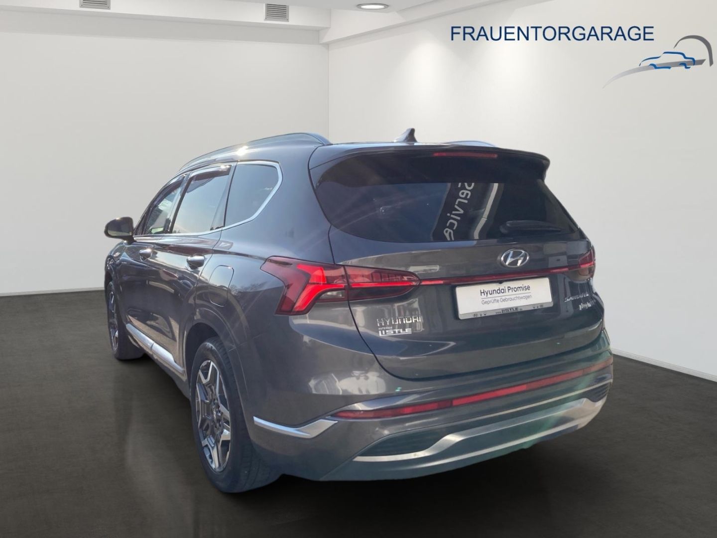 Fahrzeugabbildung Hyundai SANTA FE Signature Plug-In Hybrid 4WD, AHK El. P