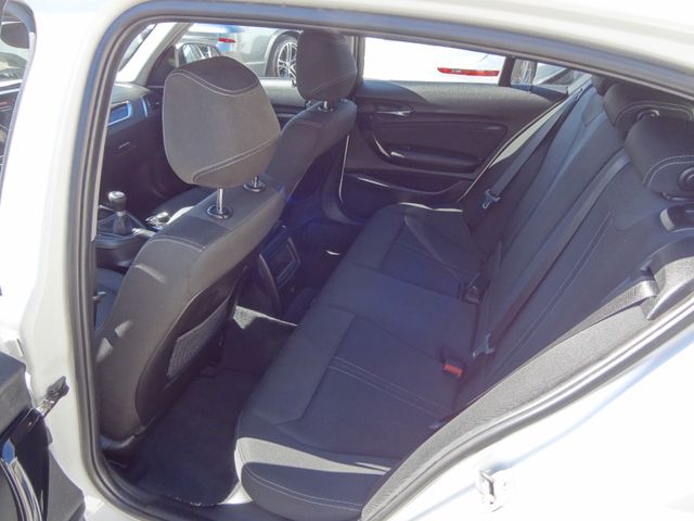 Fahrzeugabbildung BMW 118i/1.Hand/18-Zoll/PDC/57TKM/SitzH/Top-Zustand/