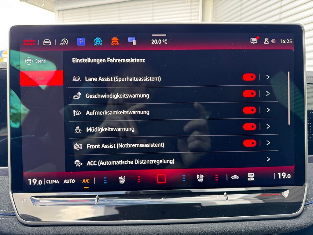 Passat Variant 2.0 TDI R-LINE SIGNATURE *AHK*