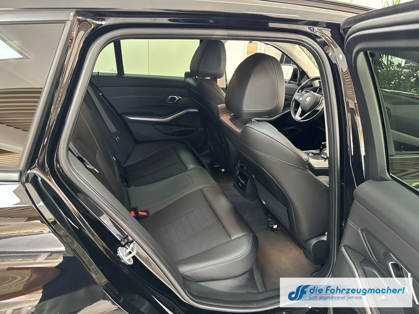 Fahrzeugabbildung BMW 320 d Advantage Touring Mild-Hybrid EU6d Navi Di