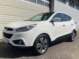 Hyundai ix35 2.0D 4WD Xenon Leder PANO Kamera Navi