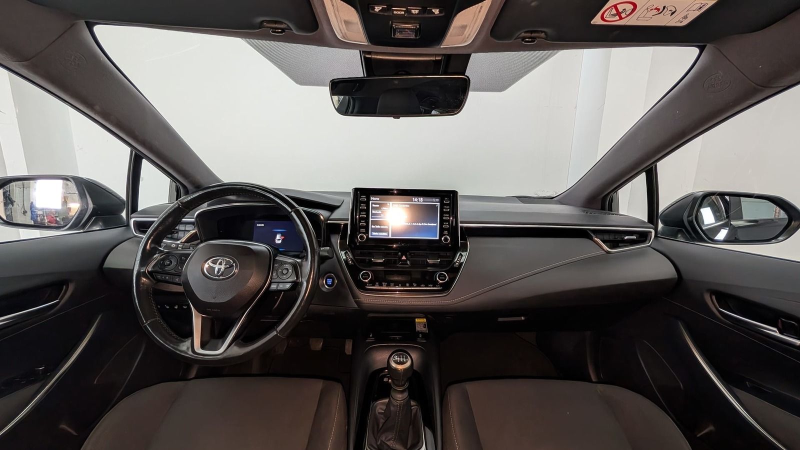 Fahrzeugabbildung Toyota Corolla Touring Sports 1.2 Team D * LED *