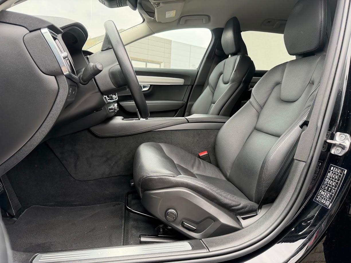 Volvo V90 B4 Kombi Momentum Pro