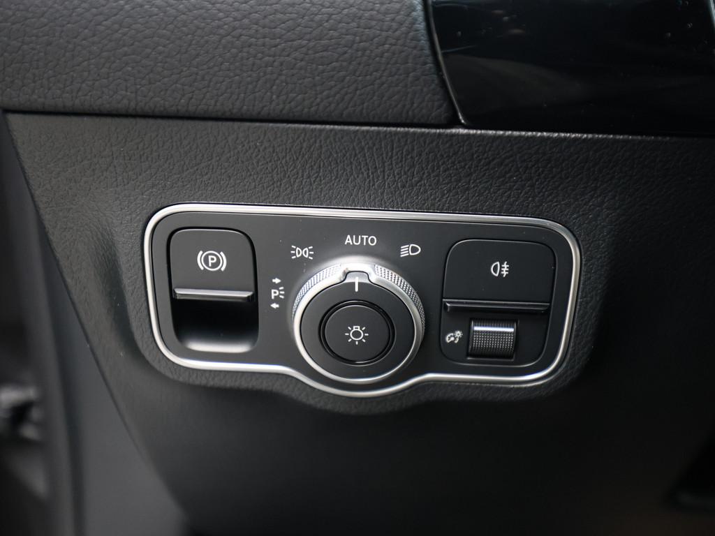 Mercedes-Benz B 180 Progressive Advanced Plus Distr. LED Navi
