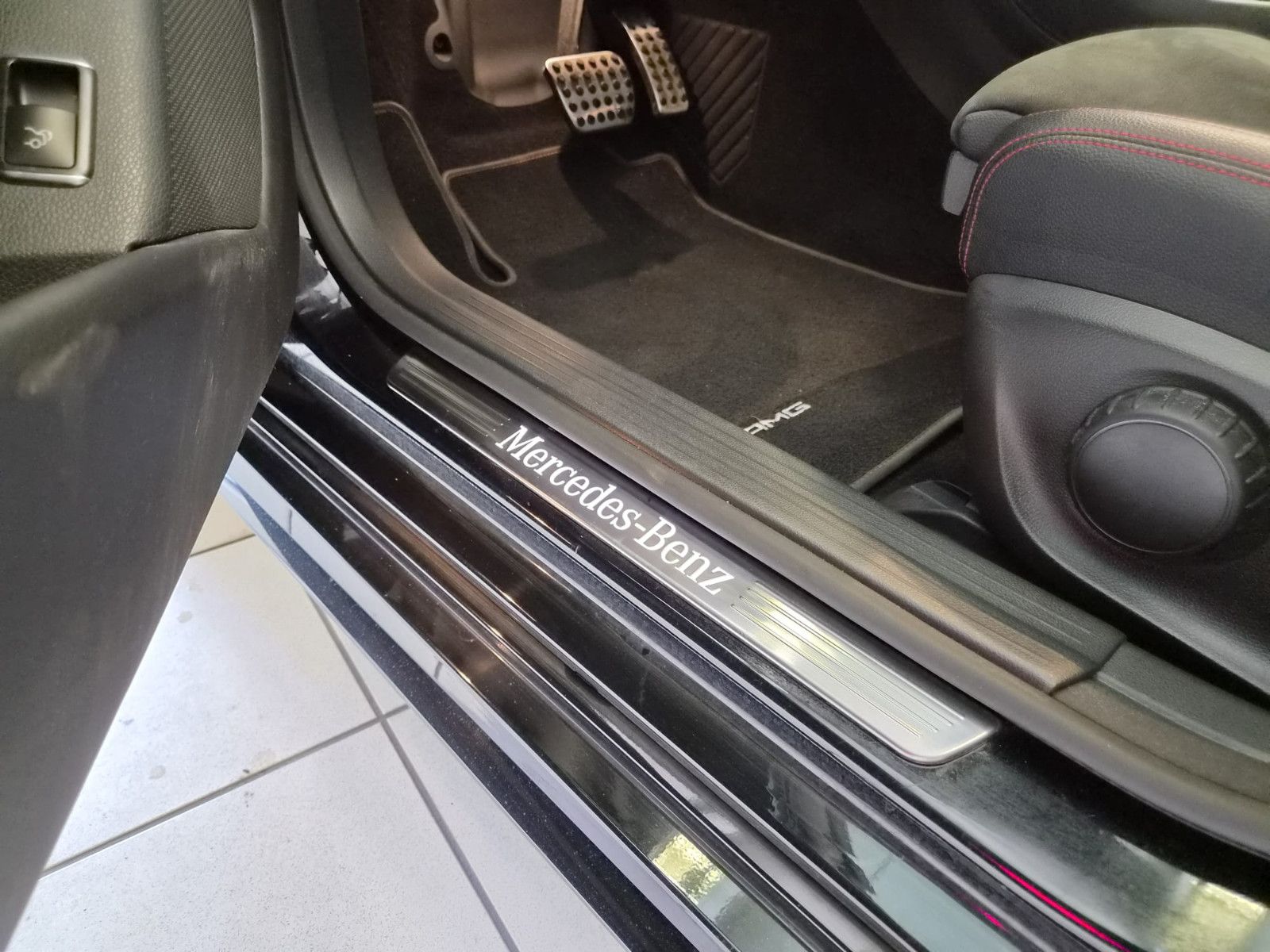 Fahrzeugabbildung Mercedes-Benz CLA 200 / Automatik / LED / AMG / GEPFLEGT
