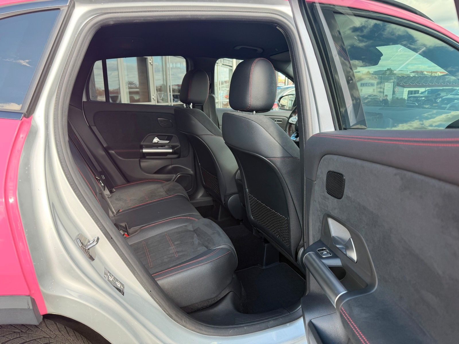 Fahrzeugabbildung Mercedes-Benz GLA 250e AMG+MickyMouse+Vario+RKamera+Augment