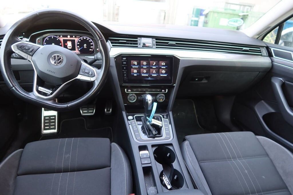 Image of Volkswagen Passat