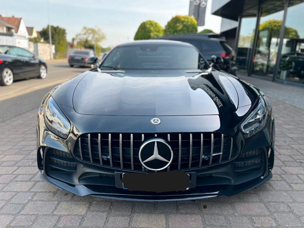 Mercedes-Benz AMG GT R