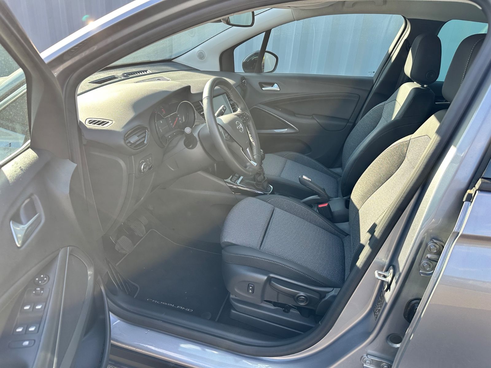 Fahrzeugabbildung Opel Crossland Elegance Navi*Kamera*Sitzh.*Allw.