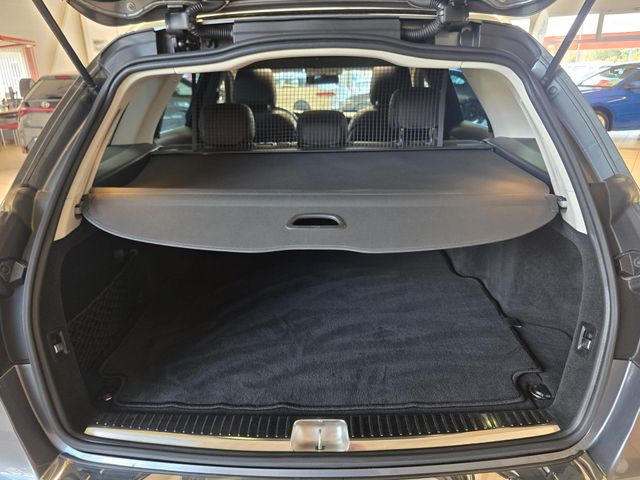 MERCEDES-BENZ C 300 — Foto 8