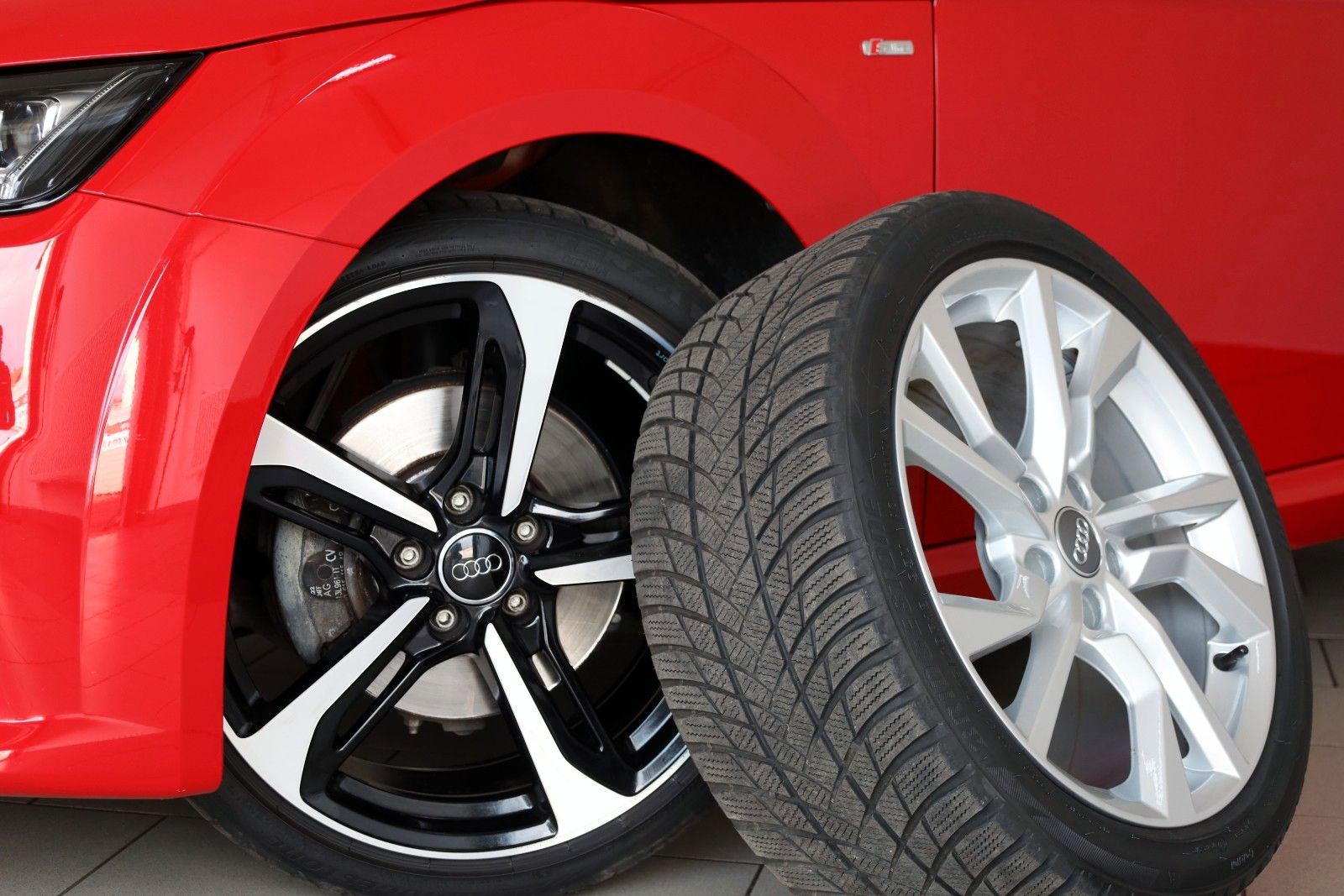 Fahrzeugabbildung Audi TT Coupe 2.0 TFSI quattro S line Navi,Bang&O,SH