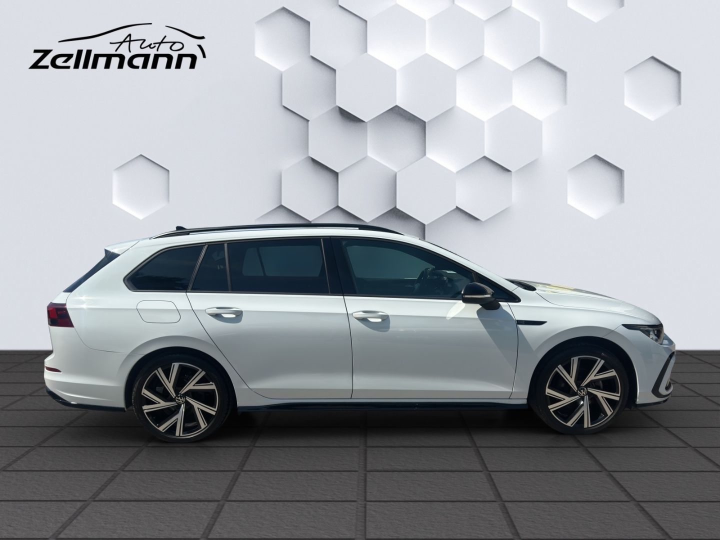 Golf Variant VIII Mildhybrid R-Line 1.5 eTSI DSG