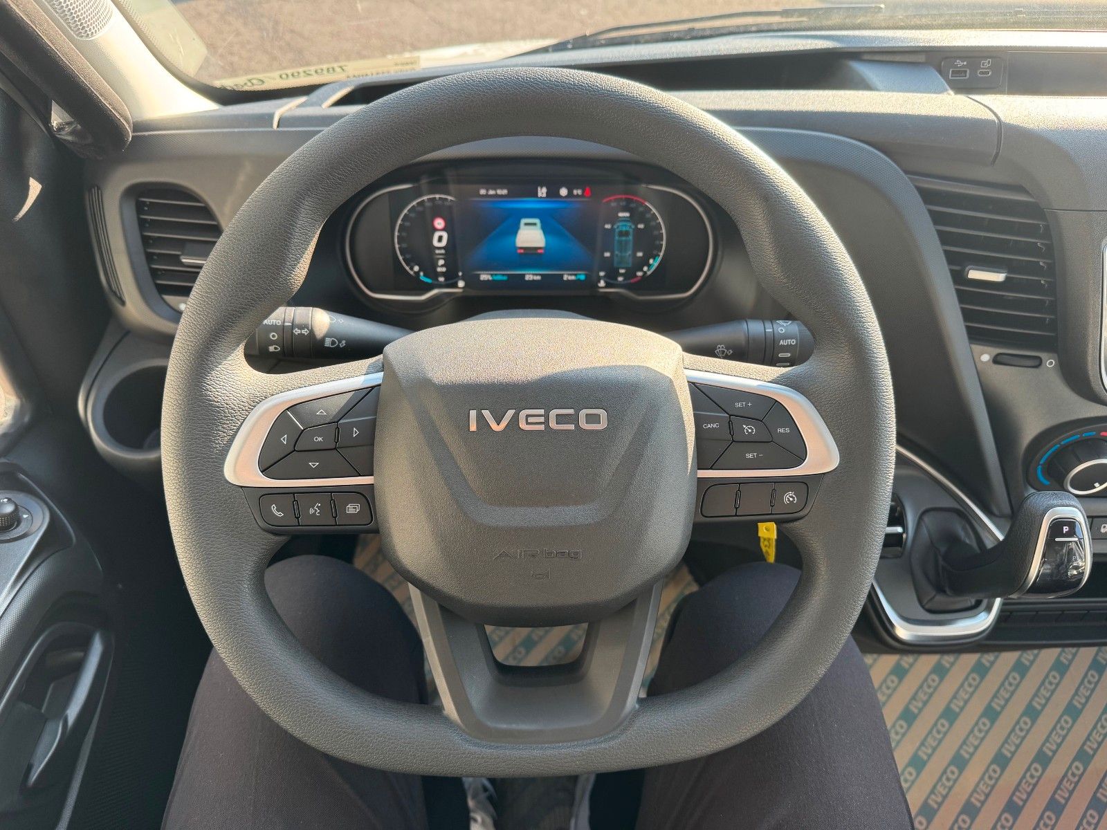 Fahrzeugabbildung Iveco Daily 35S14 A8*R3.450mm*Automatik*Kamera*2Sitze*