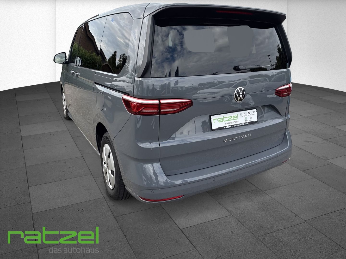 Fahrzeugabbildung Volkswagen T7 Multivan 2.0 TDI 7-Gang DSG KÜ Navi AHK LED A