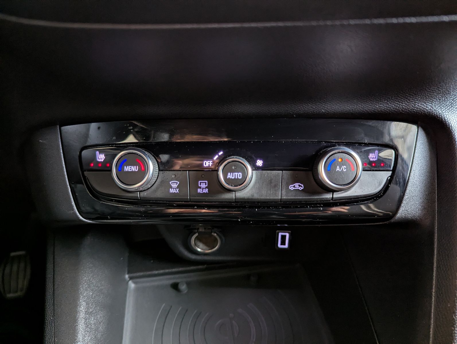 OPEL Corsa 1.2 GS IntelliLux Tech1-Komfort-Paket Cam - Image 20