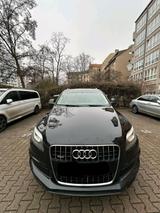 Audi Q7 S line 5Sitzen - Audi Q7 aus 2011: Line