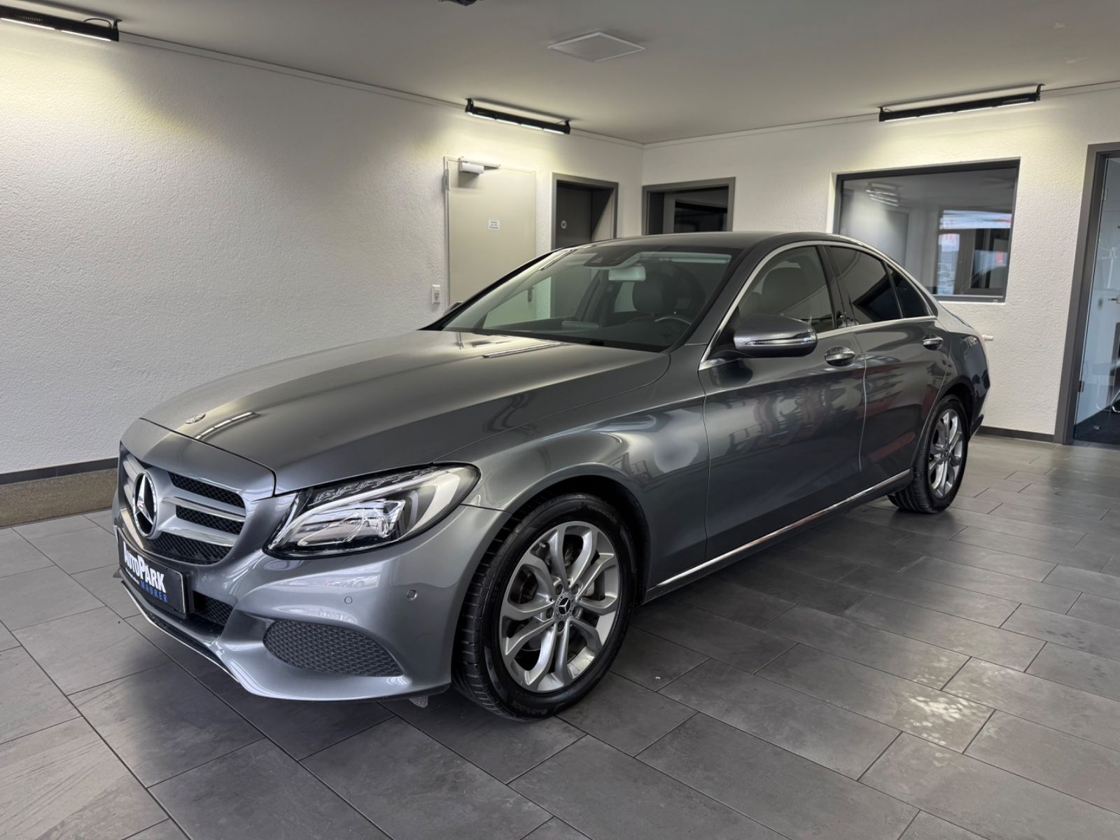 Mercedes-Benz C 220d Lim. Avantgarde*Spur*Tot-Winkel*AHK*SHZ* foto 2