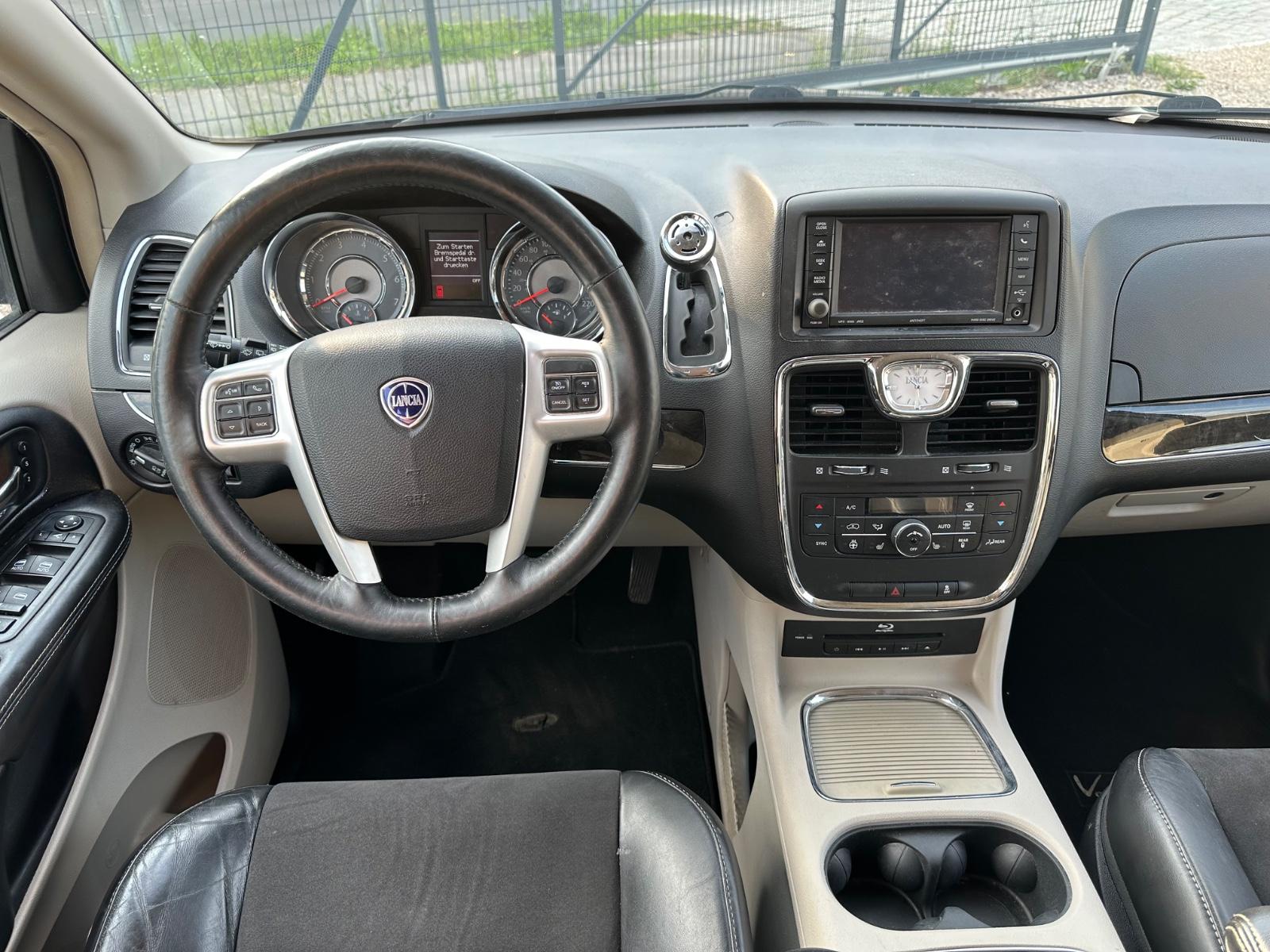 LANCIA VOYAGER 3.6 V6 283ch - PLATINUM - 7 PLACES - SIÈGES CHAUFFANTS - PORTES COULISSANTES ÉLECTRIQUES - CAMÉRA 360°