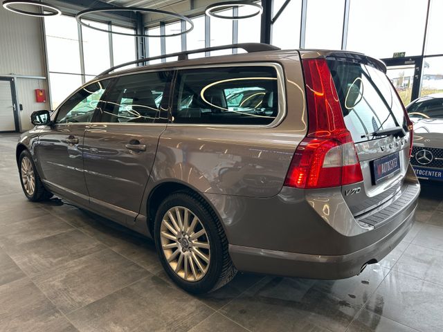 Volvo V70 Kombi Momentum *Leder*