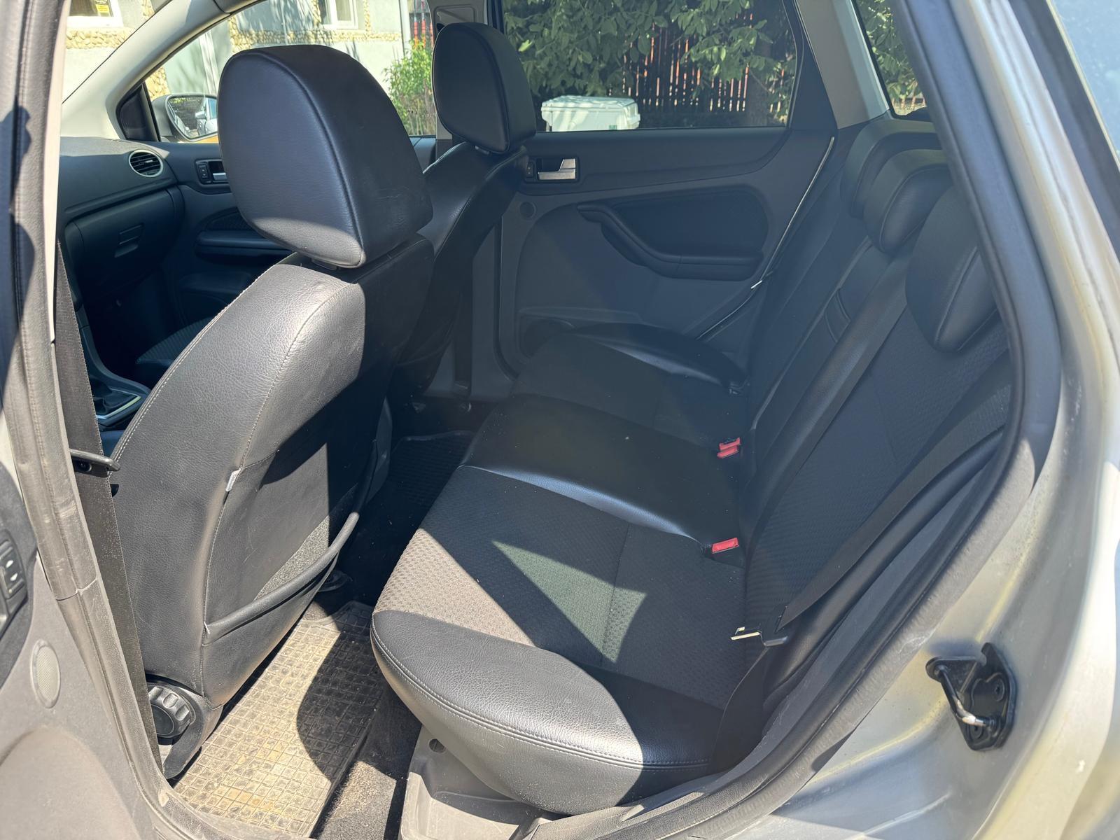 Ford Focus 2006 — photo 6