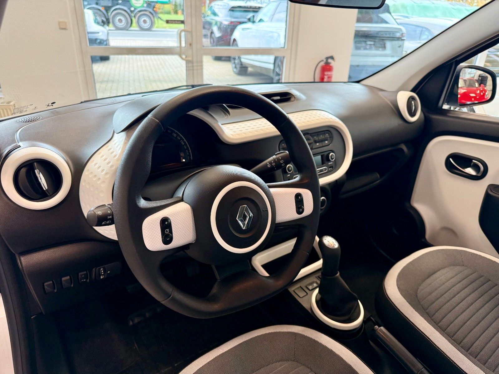 Fahrzeugabbildung Renault Twingo 1.0 SCe Dynamique