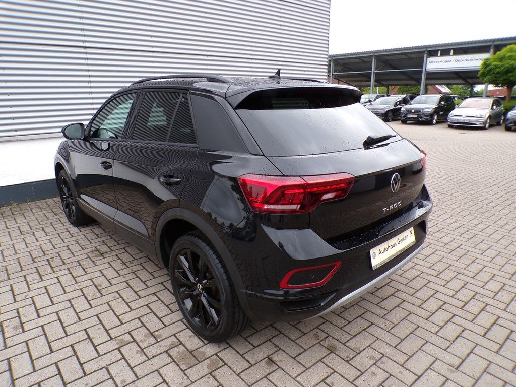Fahrzeugabbildung Volkswagen T-Roc  2.0 TDI SCR DSG *Style*ACC*LED*Navi*Black