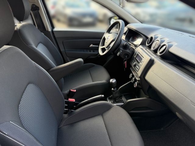 Fahrzeugabbildung Dacia Duster II Comfort 4WD +KLIMA+RADIO+BLUETOOTH+UVM