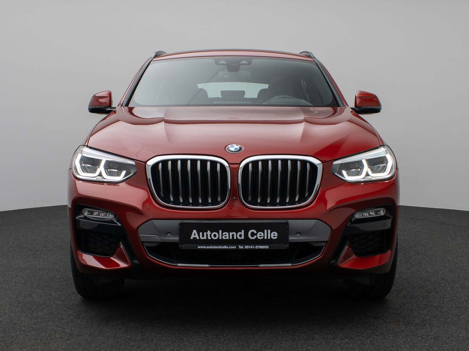 Fahrzeugabbildung BMW X4 xD20d M Sport X Panorama HUD HiFi Komfort 20"