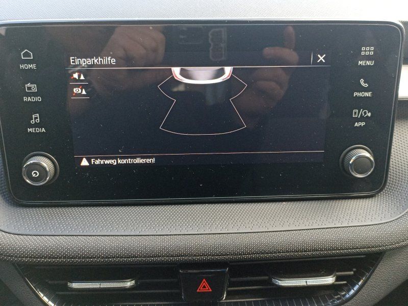 Fahrzeugansicht 16 Fahrzeugabbildung SKODA Fabia 1.0 TSI Selection DSG ACC+SMART-LINK+PDC+