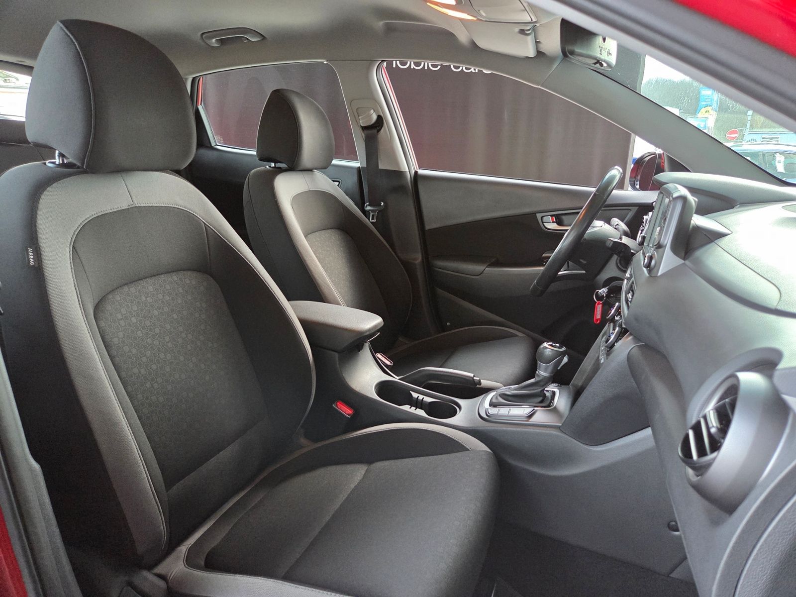 Fahrzeugabbildung Hyundai KONA Trend 1.6 T-GDI 2WD NAVI SHZ LKHZ RFK