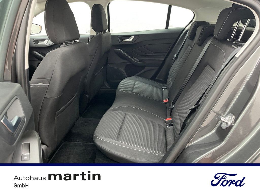 Fahrzeugabbildung Ford Focus 1.0 EcoBoost Titanium S/S EURO FACEL. LED