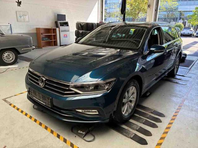 Volkswagen Passat Variant Business  2.0TDI DSG Navi Stdhzg