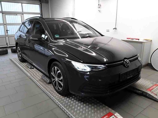 Golf VIII Variant 2.0 TDI LIFE LED+DCP+APP+NAVI+