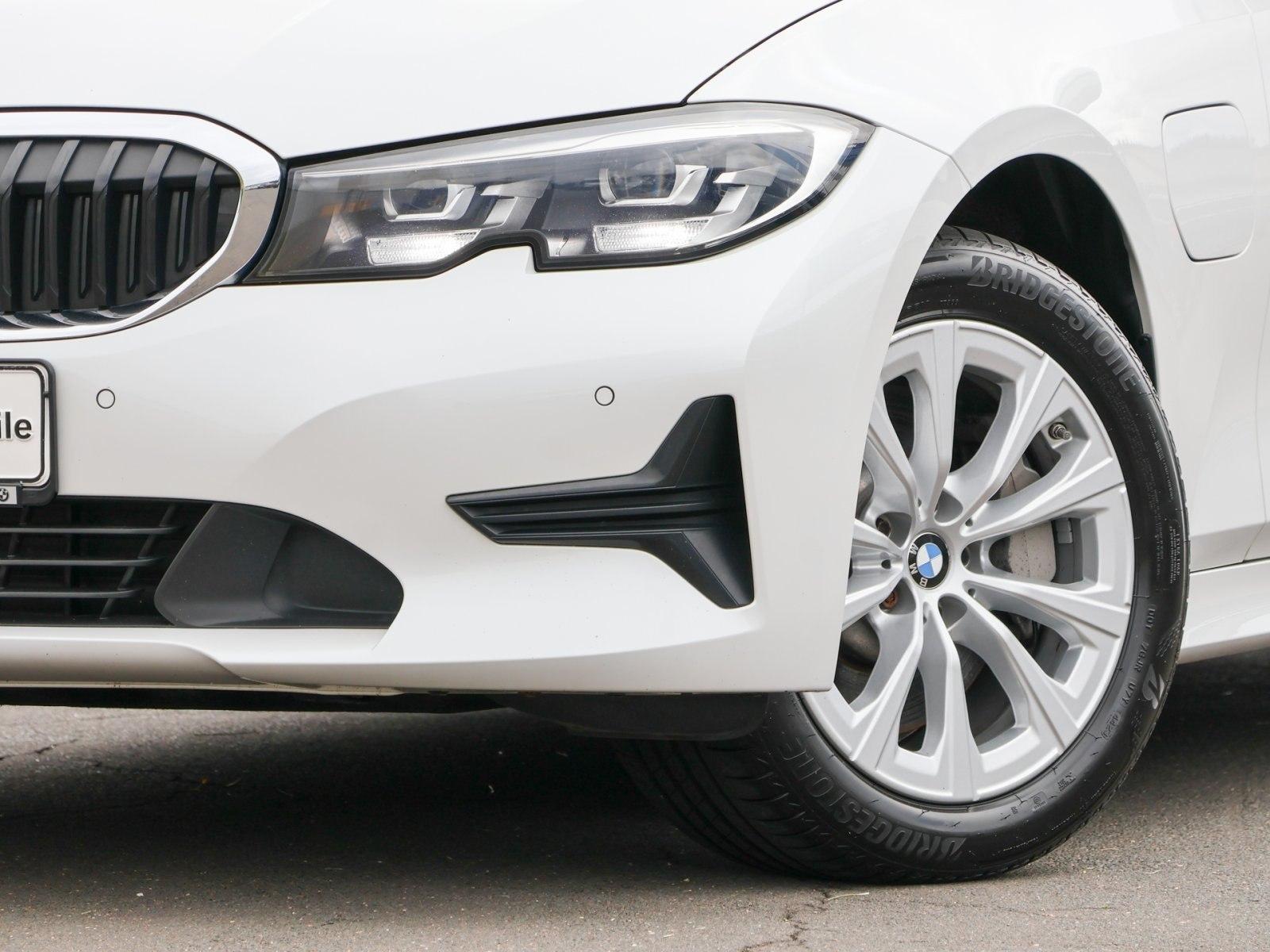 BMW 330e Touring/Advantage/H&K/AkkustikGlas/SitzHz